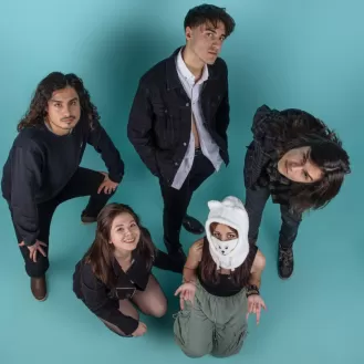 Travesía Indómita estrena "Santiago": Una canción de melancolía urbana