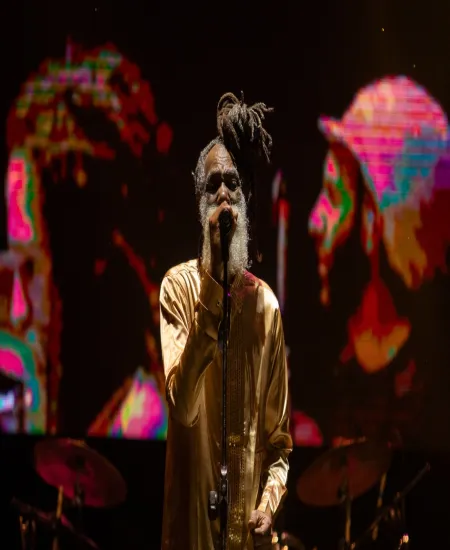 Green Valley y Don Carlos llegan a Colombia en un tour histórico por Latinoamérica