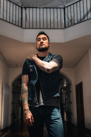 Background para 
<span>Brian Bonilla</span>

